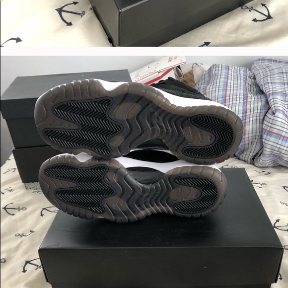 Jordan retro 11 Heiress - Picture 3 of 3